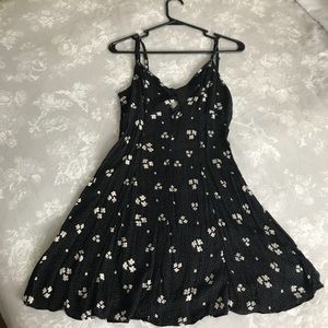 American Eagle dress Dark blue with white daisies